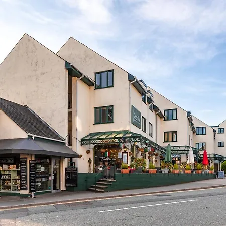 Luxury 2 Bed Room Lake View Apt Bowness Parking Экстерьер фото
