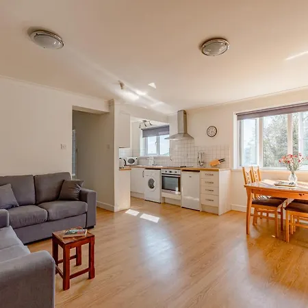 Luxury 2 Bed Room Lake View Apt Bowness Parking Экстерьер фото