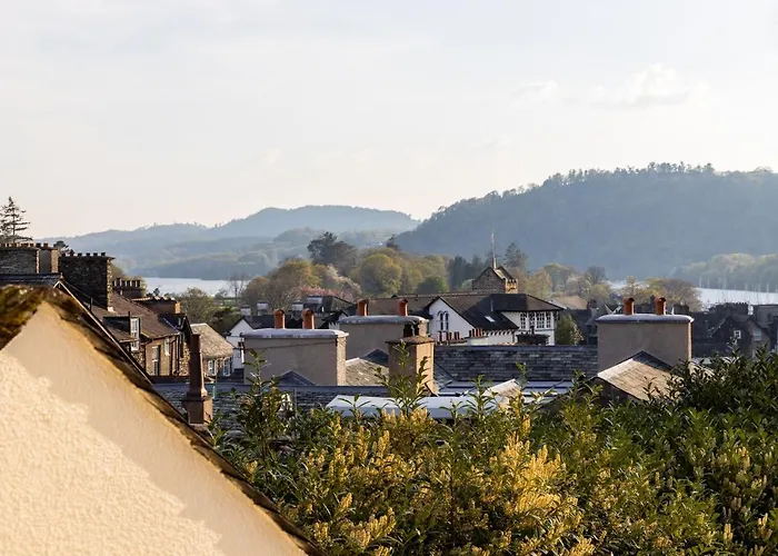 Luxury 2 Bed Room Lake View Apt Bowness Parking