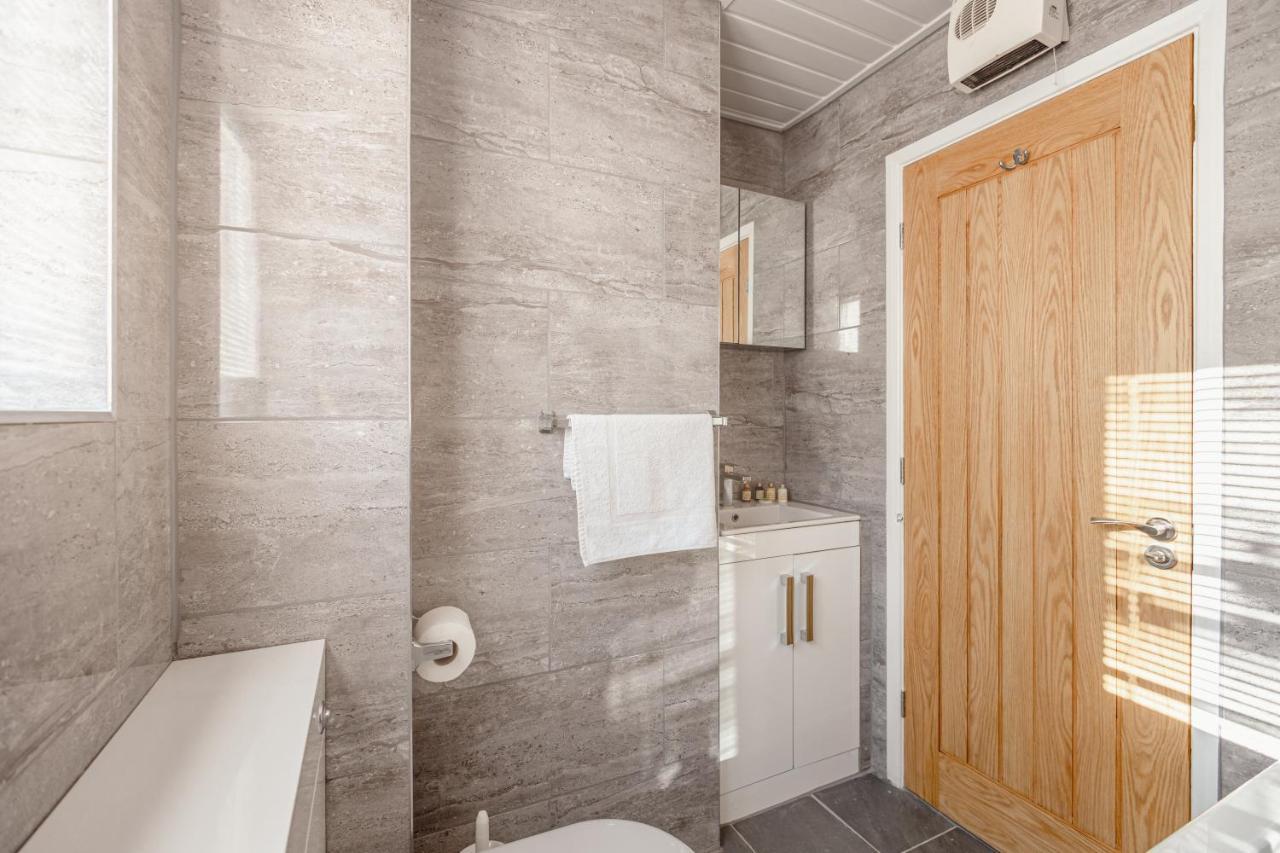 Luxury 2 Bed View Parking Apartment Bowness-on-Windermere