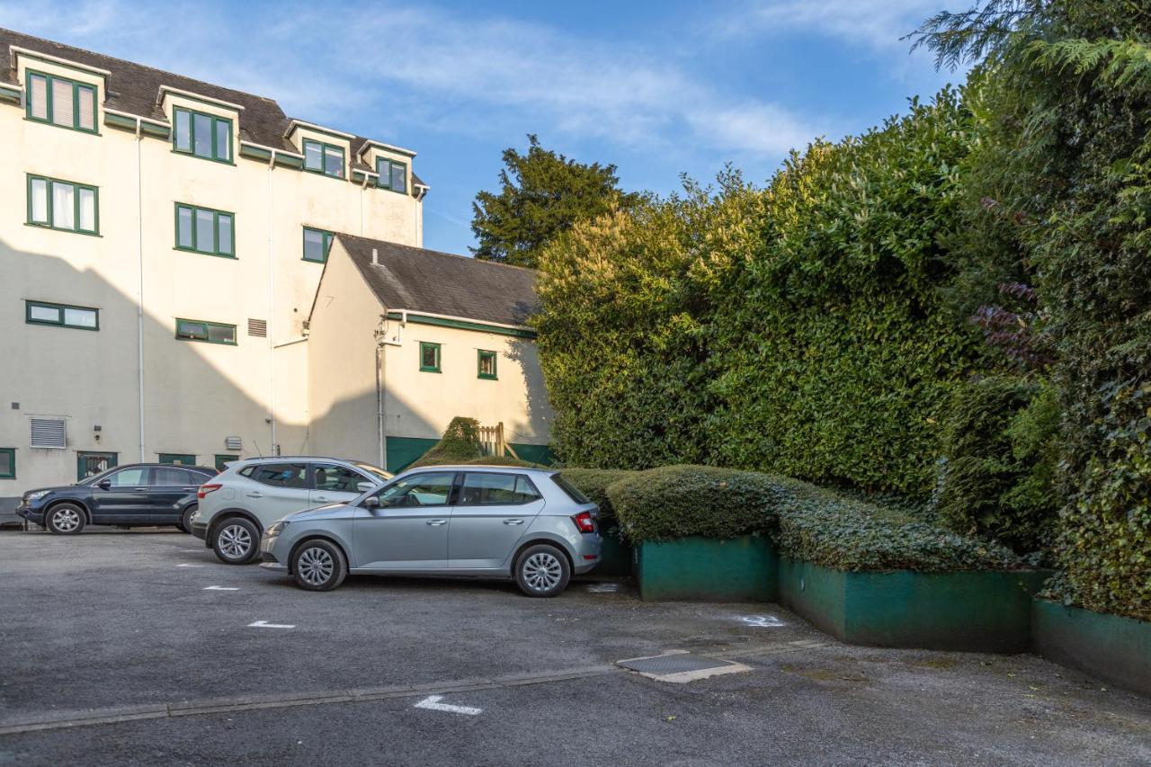 Luxury 2 Bed View Parking Apartment *